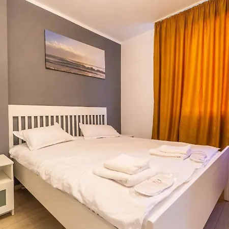 Apartment The Grey Lux Aviatiei
